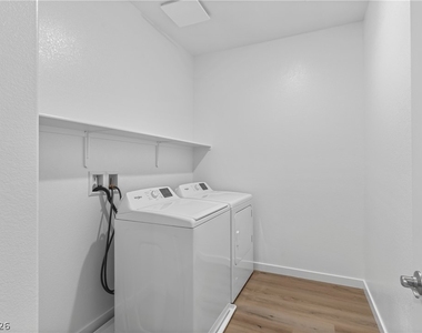 1025 Copper Robin Street - Photo Thumbnail 19