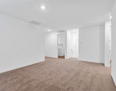 1025 Copper Robin Street - Photo Thumbnail 18