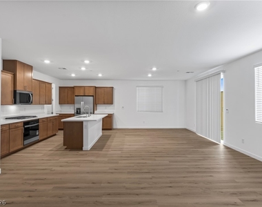 1025 Copper Robin Street - Photo Thumbnail 5