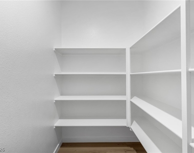 1025 Copper Robin Street - Photo Thumbnail 14
