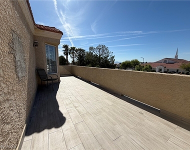 9713 Horizon Hills Drive - Photo Thumbnail 17