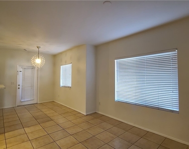 9580 W Reno Avenue - Photo Thumbnail 1