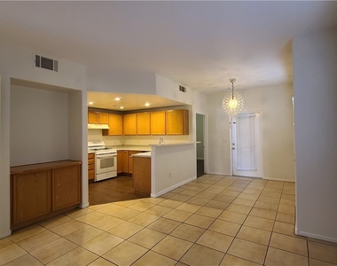 9580 W Reno Avenue - Photo Thumbnail 2