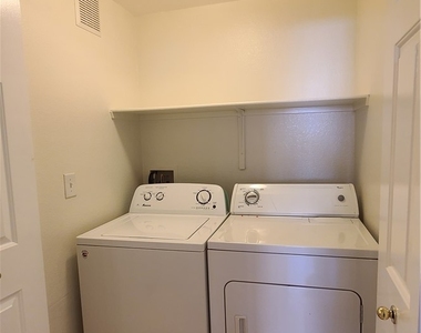 9580 W Reno Avenue - Photo Thumbnail 19