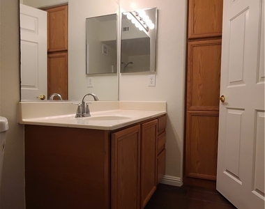 9580 W Reno Avenue - Photo Thumbnail 17