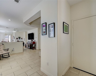 222 Hickory Heights - Photo Thumbnail 12
