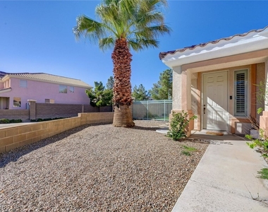 222 Hickory Heights - Photo Thumbnail 2