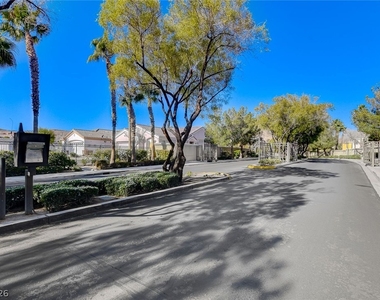 222 Hickory Heights - Photo Thumbnail 46