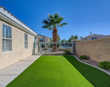 222 Hickory Heights - Photo Thumbnail 7