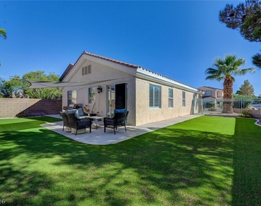 222 Hickory Heights - Photo Thumbnail 6