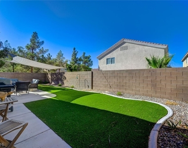 222 Hickory Heights - Photo Thumbnail 4