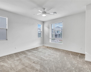 11672 Redwood Mountain Avenue - Photo Thumbnail 25