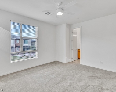 11672 Redwood Mountain Avenue - Photo Thumbnail 27