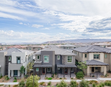 11672 Redwood Mountain Avenue - Photo Thumbnail 1