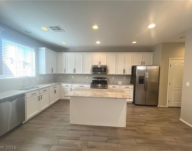 7712 Eastham Bay Avenue - Photo Thumbnail 11