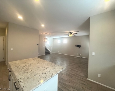 7712 Eastham Bay Avenue - Photo Thumbnail 13