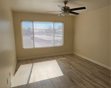 5241 Caspian Springs Drive - Photo Thumbnail 8