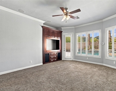 305 Corsicana Street - Photo Thumbnail 27