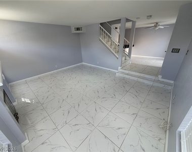 2832 Mill Point Drive - Photo Thumbnail 8