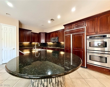 10346 Sweet Laurel Street - Photo Thumbnail 6