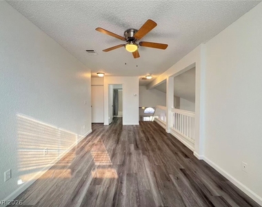 98 Trevor Drive - Photo Thumbnail 17