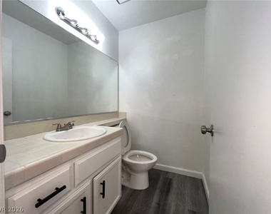 98 Trevor Drive - Photo Thumbnail 11