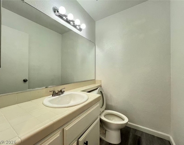 98 Trevor Drive - Photo Thumbnail 9
