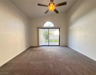 98 Trevor Drive - Photo Thumbnail 15