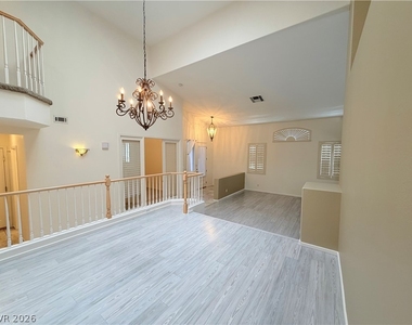 2121 Stone Croft Street - Photo Thumbnail 4