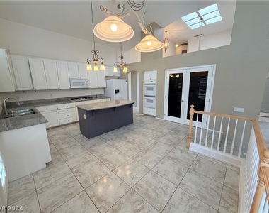 2121 Stone Croft Street - Photo Thumbnail 46