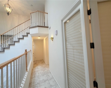 2121 Stone Croft Street - Photo Thumbnail 8
