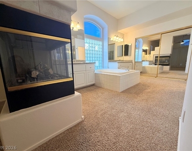 2121 Stone Croft Street - Photo Thumbnail 24