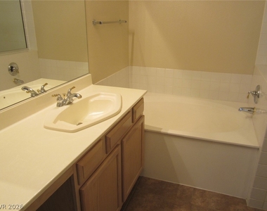 2050 W Warm Springs Road - Photo Thumbnail 22
