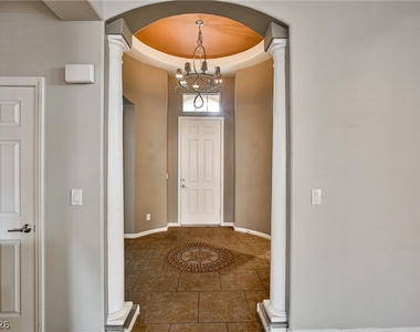 9023 Sleepy Canyon Avenue - Photo Thumbnail 7