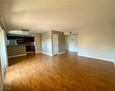 5206 River Glen Drive - Photo Thumbnail 10