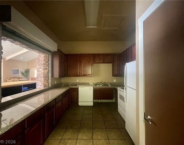 5206 River Glen Drive - Photo Thumbnail 35