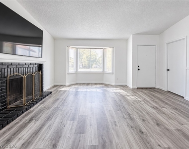 5804 Westport Circle - Photo Thumbnail 5