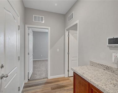 378 Hellebores Avenue - Photo Thumbnail 20