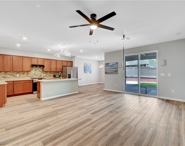 378 Hellebores Avenue - Photo Thumbnail 4