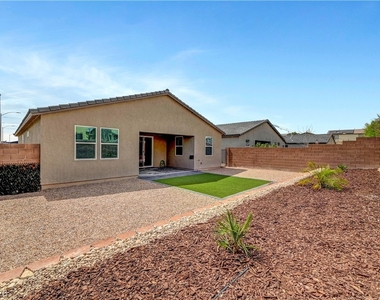 378 Hellebores Avenue - Photo Thumbnail 26