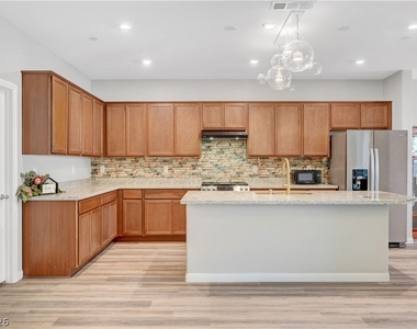 378 Hellebores Avenue - Photo Thumbnail 5