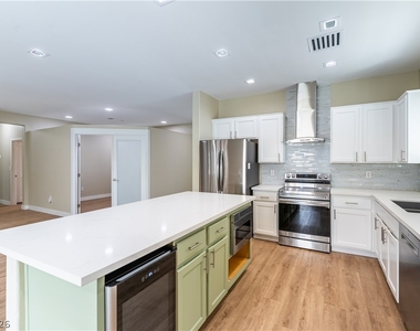 2831 Goldcreek Street - Photo Thumbnail 3
