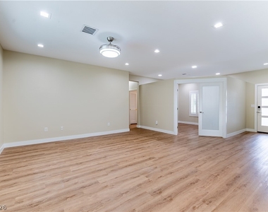2831 Goldcreek Street - Photo Thumbnail 6