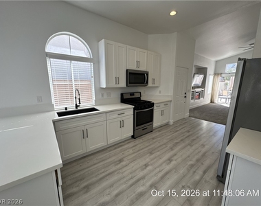 10517 Beachwalk Place - Photo Thumbnail 7