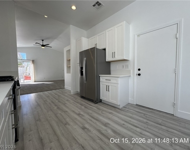 10517 Beachwalk Place - Photo Thumbnail 8