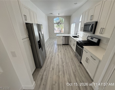 10517 Beachwalk Place - Photo Thumbnail 6