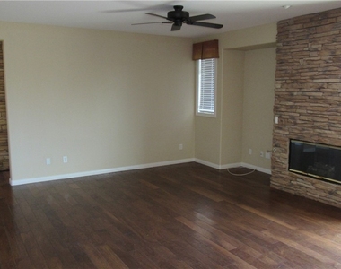 10610 Soaring Palm Street - Photo Thumbnail 7
