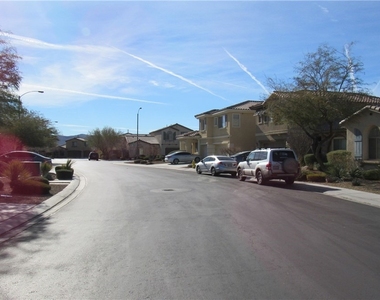 10610 Soaring Palm Street - Photo Thumbnail 27