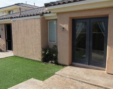10610 Soaring Palm Street - Photo Thumbnail 31