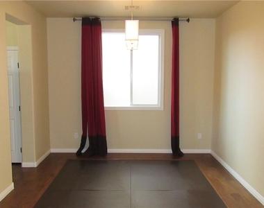 10610 Soaring Palm Street - Photo Thumbnail 4